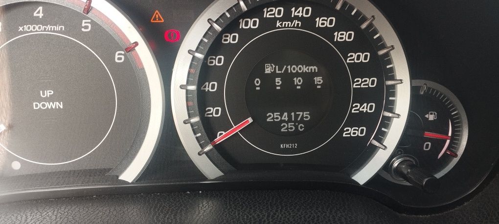 Honda Accord VIII Executive 2.2 D-tec