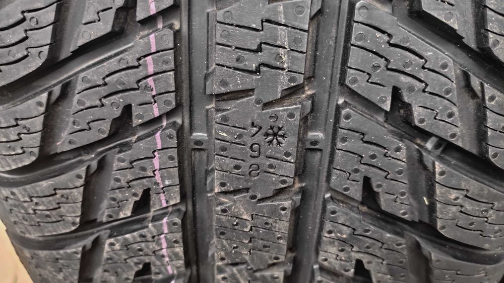 шини зимові 265/60R18.  Nokian. Нові. 2023р. 245