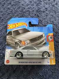 Hot Wheels Mercedes-Benz 560