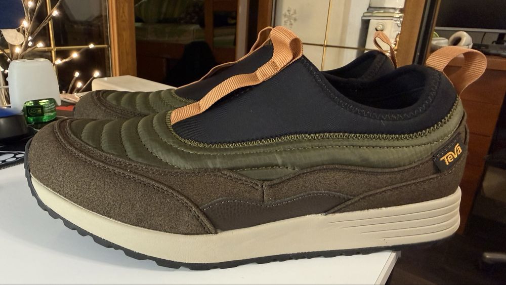 Продам кросівки унісекс TEVA 42