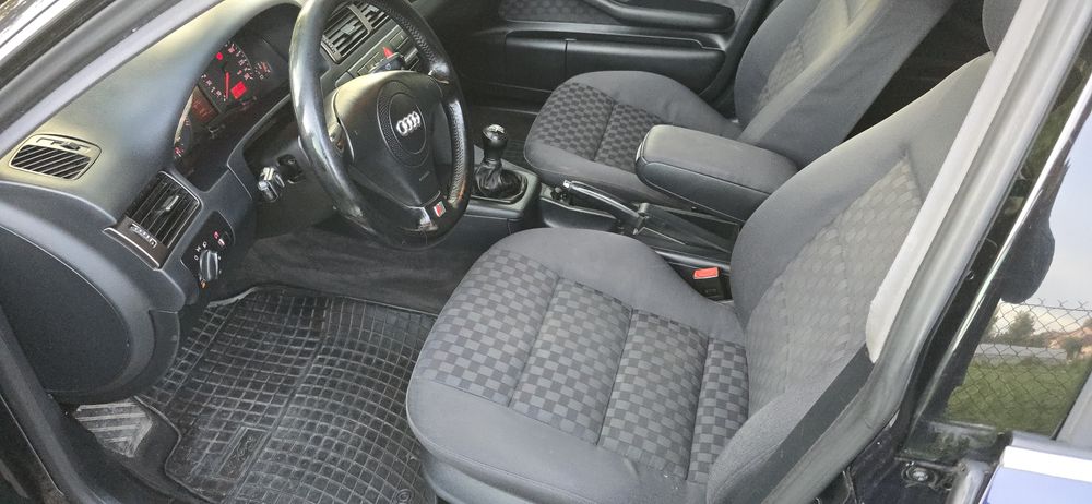 Audi a6 c5 2.5V6 bardzo ładna. Stan bardzo dobry