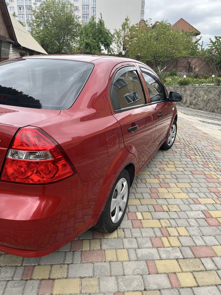 Продам Chevrolet Aveo 2011