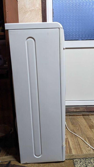 Пральна машина Indesit WIUN100