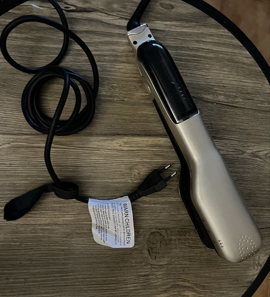 Escova a vapor como nova