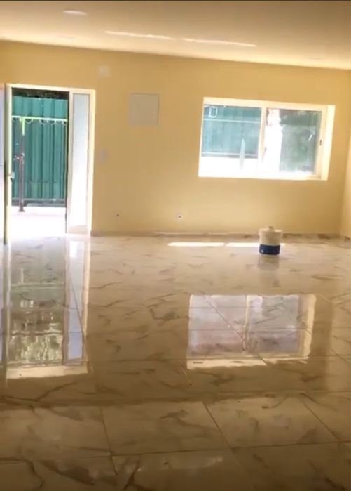 Charneca da Caparica -propriedade com 3 Habitações,independen 690 m²,