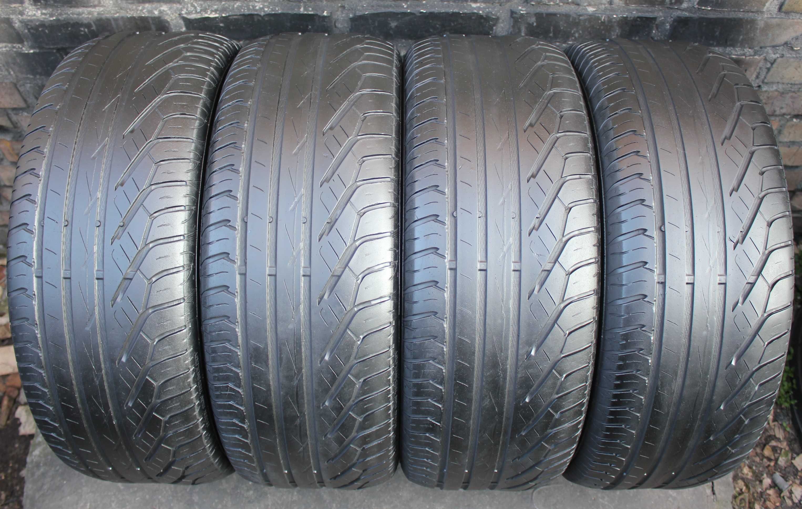 Літні шини, літня резина 235/60/R16 Uniroyal Rain Expert 3
