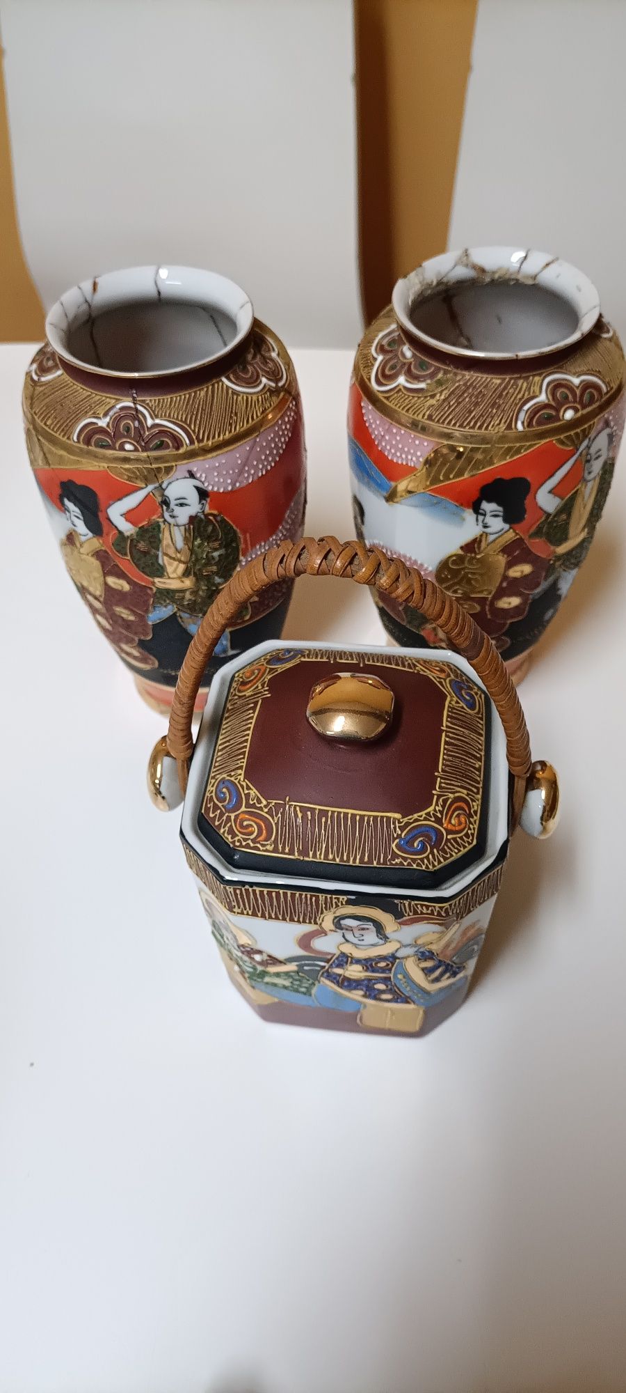 3 peças de porcelana japonesa