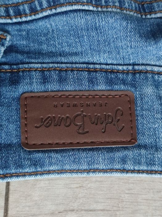 Spodnie jeansowe damskie John Baner. Rozmiar M/ 38