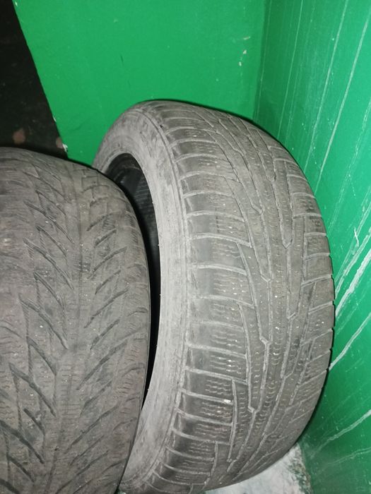 Продам пару шин Nokian 205 55 R16