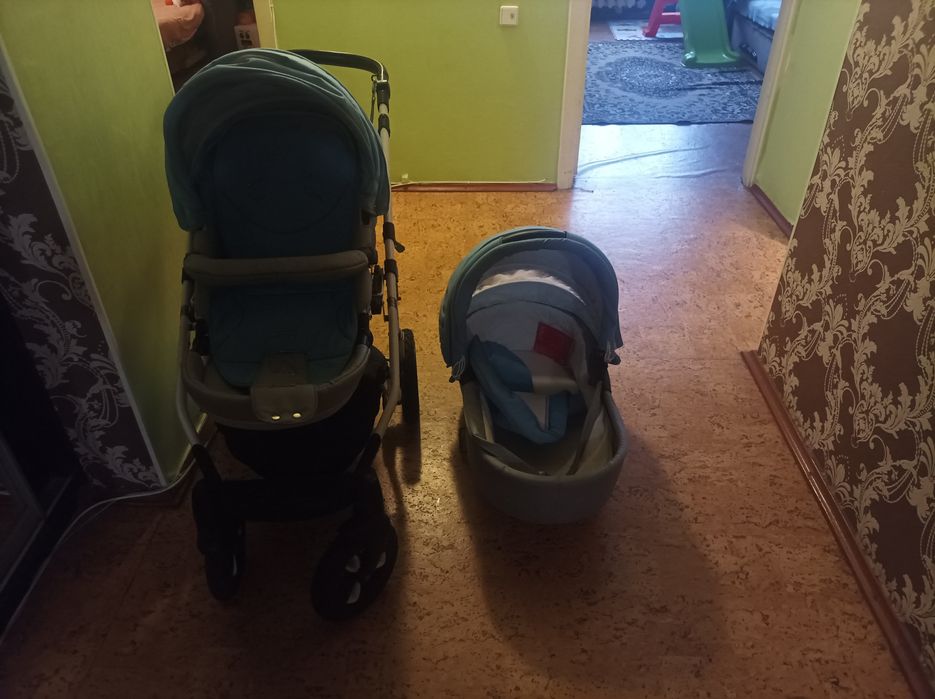 Продам дитячу коляску