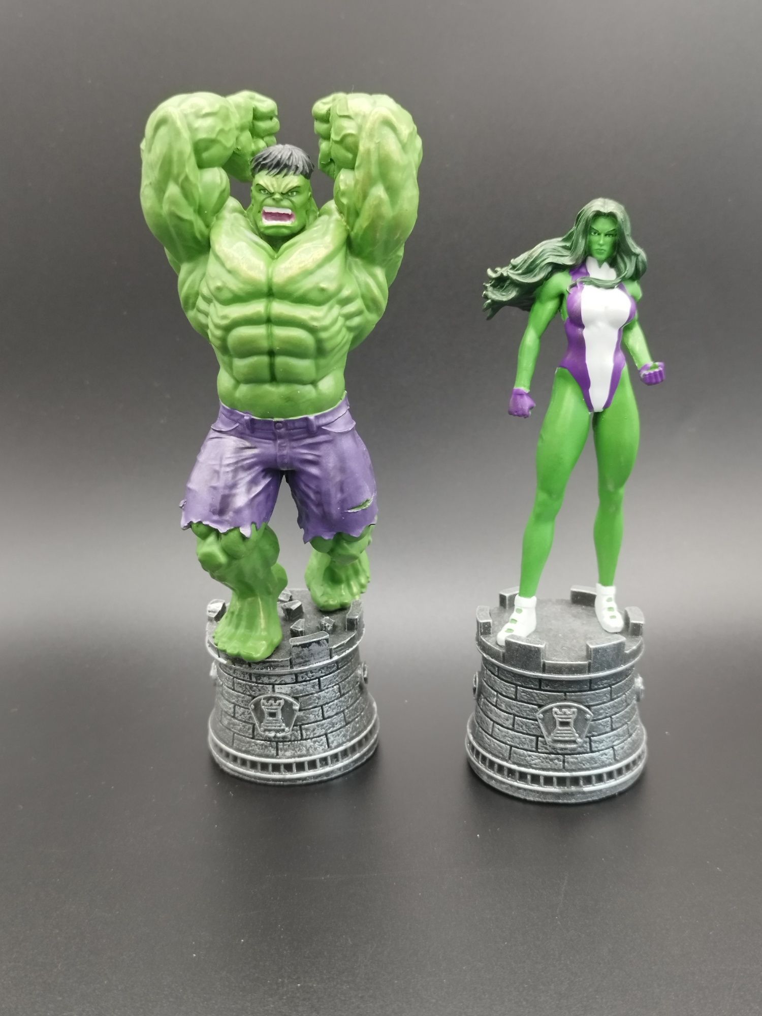 Zestaw Figurek Marvel szachowe Hulk i She Hulk ok 13 cm

piotr.trepko