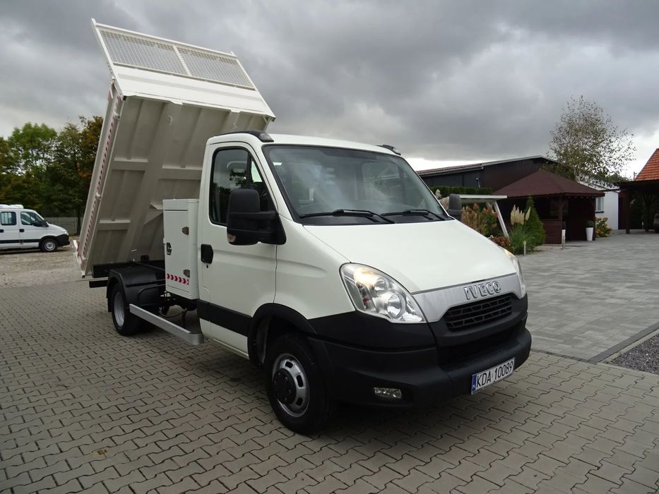 Iveco 35C13 Wywrotka Klima 175 tys km Super Stan Oryginał  Wywrotka Wywrotr Kiper + skrzynka na narzędzia 3,30m dł