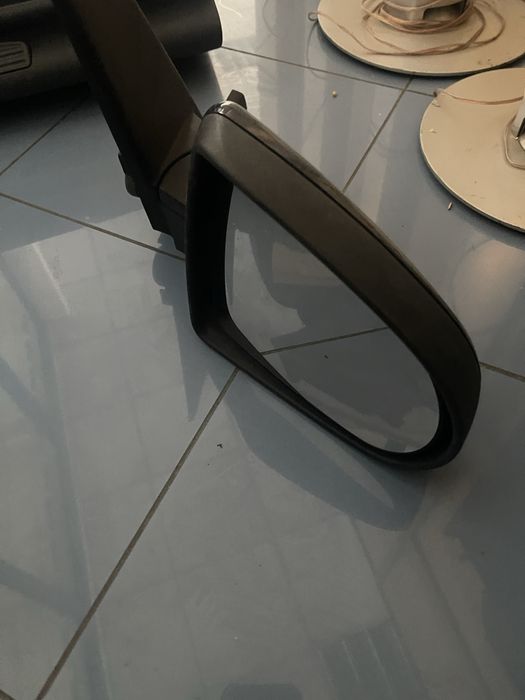 Vendo porta luvas e espelhos dim Mitsubishi originais impecaveis