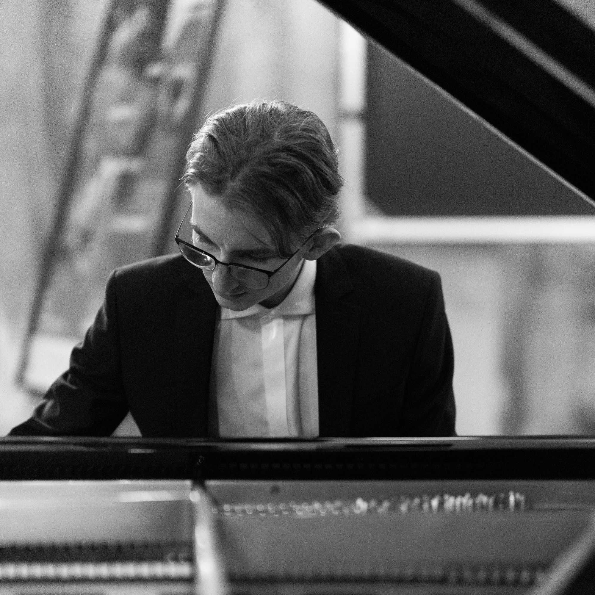 Lekcję gry na pianinie/fortepianie, klasyka, jazz