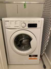 Maquina de lavar roupa usada 1 vez.