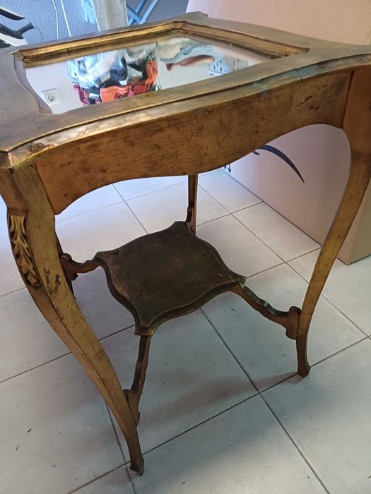 Mesa antiga com Tampo de Espelho