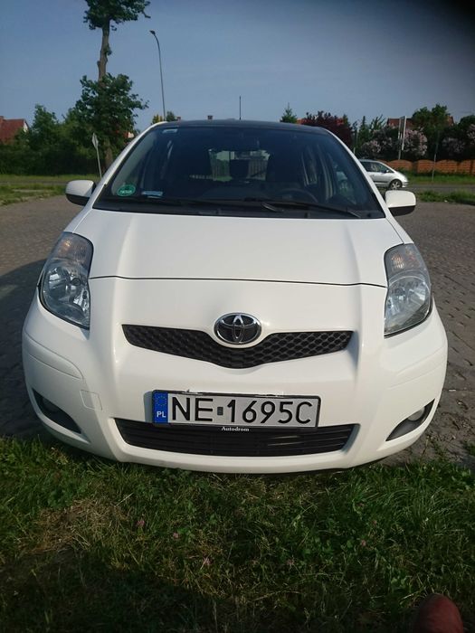 Sprzedam Toyotę Yaris 1,3 74 KW rok prod. 2010