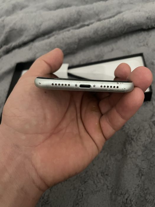 Iphone 11 128gb колір бомба