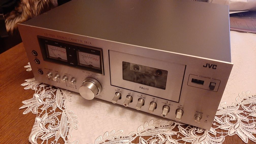 JVC 1920 e magnetofon kasetowy