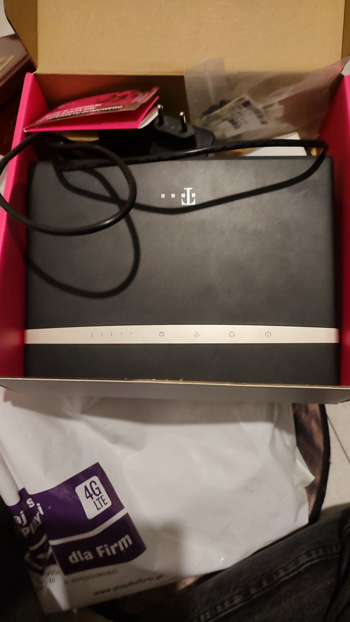 Router Huawei B525 2.4 / 5 GHz (DualBand)
2.4 / 5 GHz (DualBand)