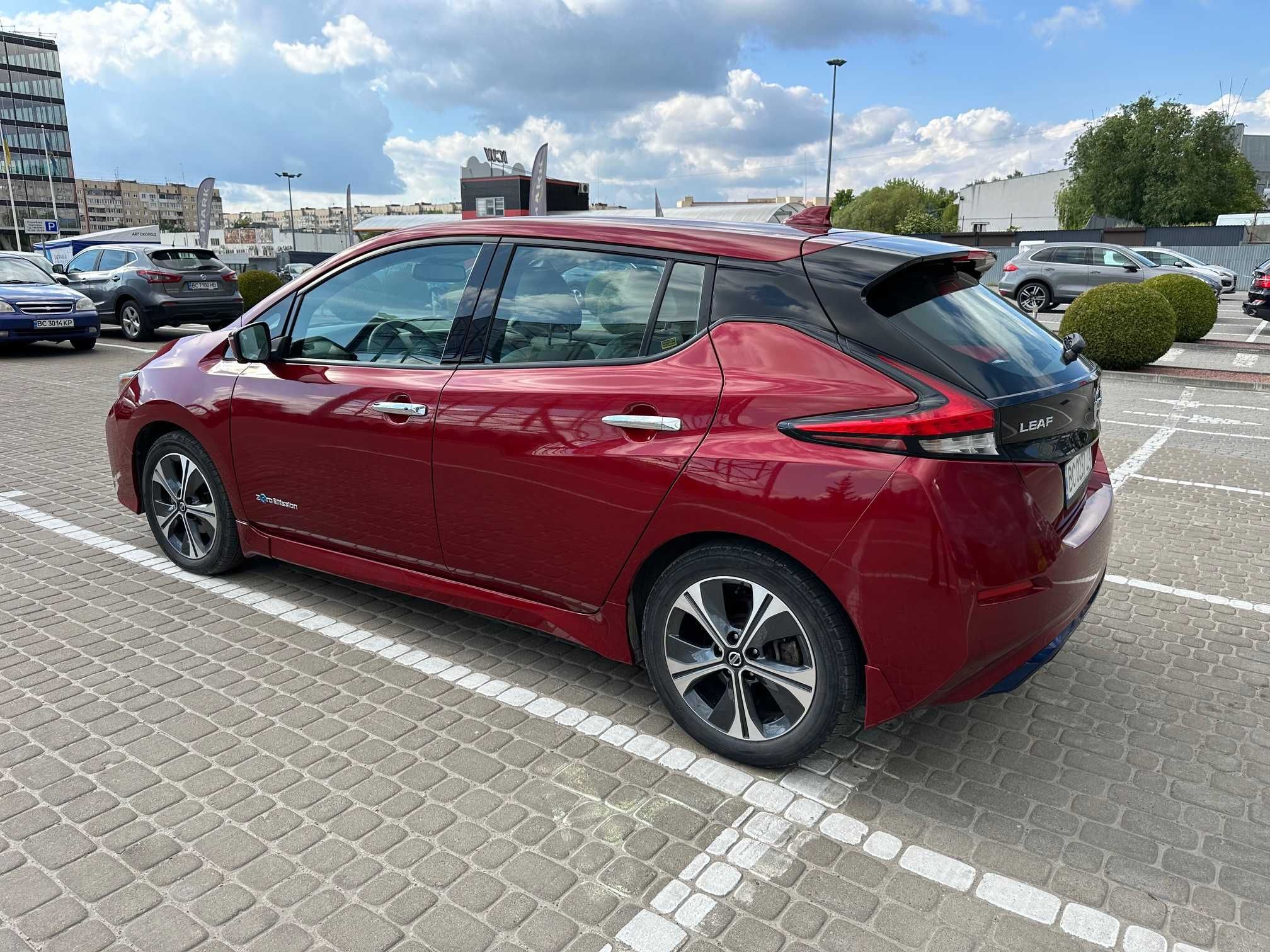 Продам NISSAN LEAF 40 квт 2018 рік