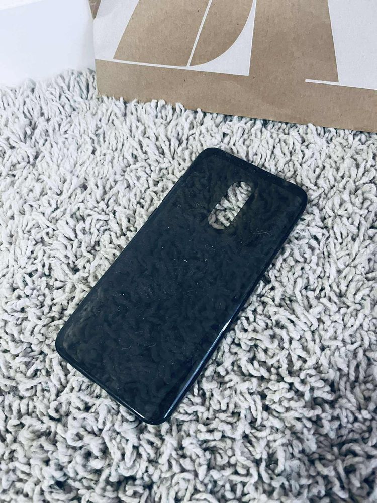 Czarne etui na telefon case obudowa ochronna