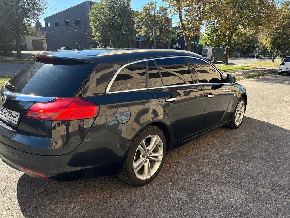 Продаю Opel Insignia 2011