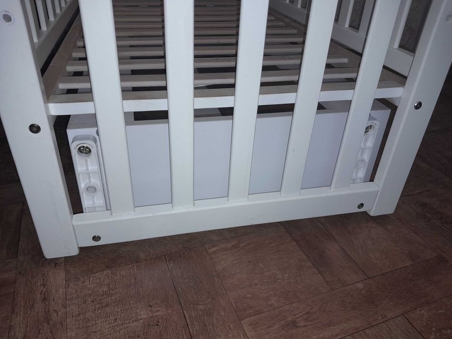 Дитячє ліжко з маятником