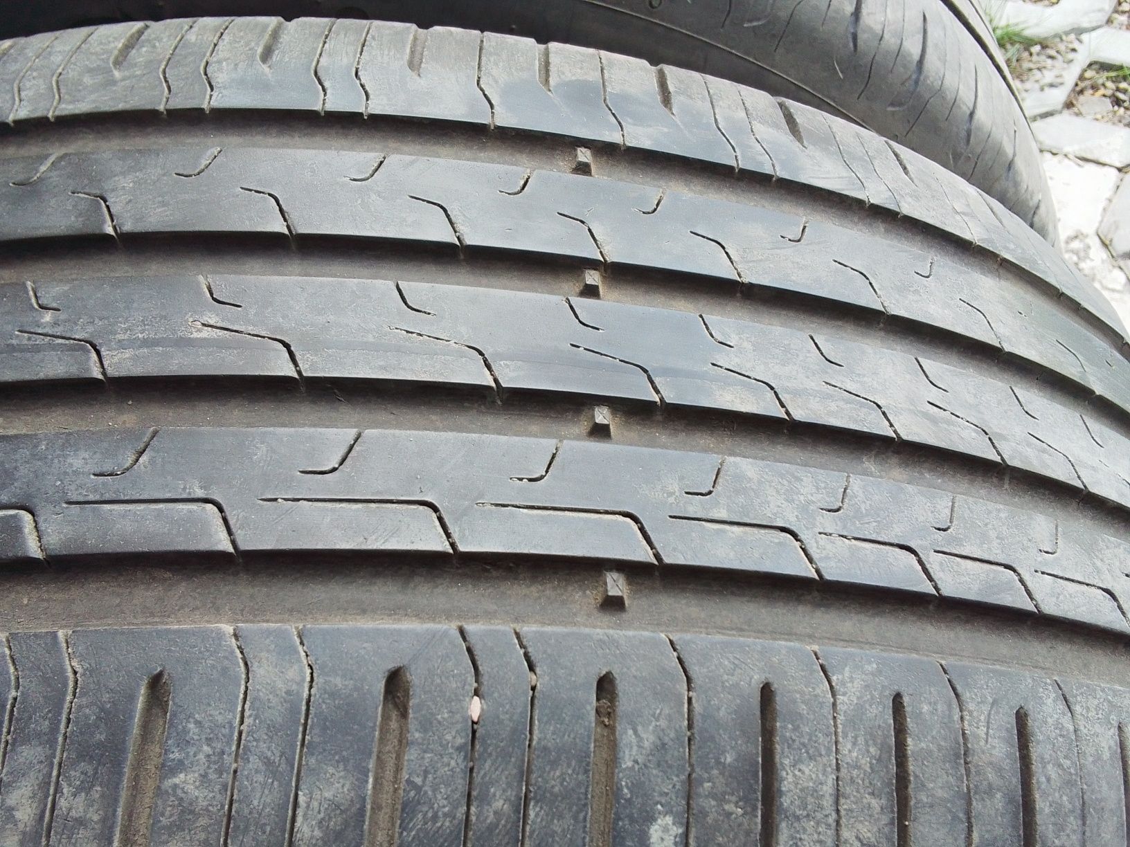 Cena za 2 Opony letnie 235/55r18 CONTINENTAL 2020r