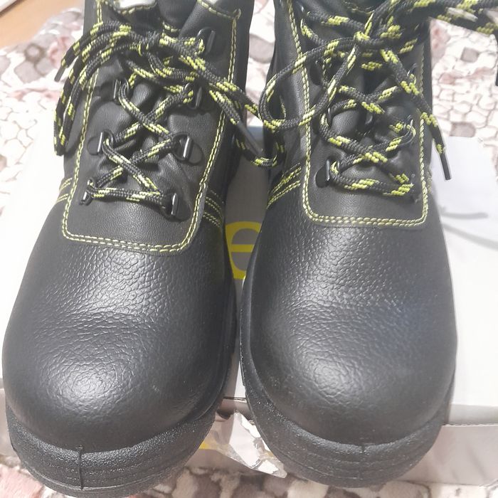 Рабочие ботинки новые