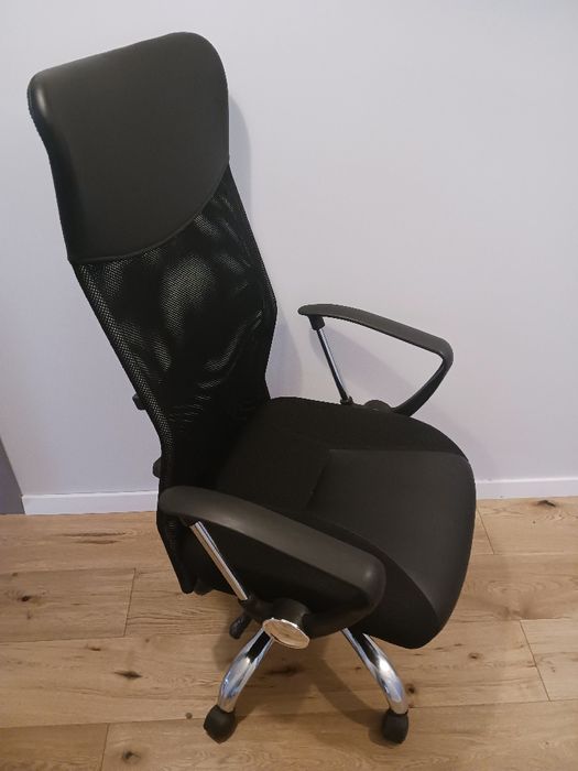 Fotel biurowy obrotowy