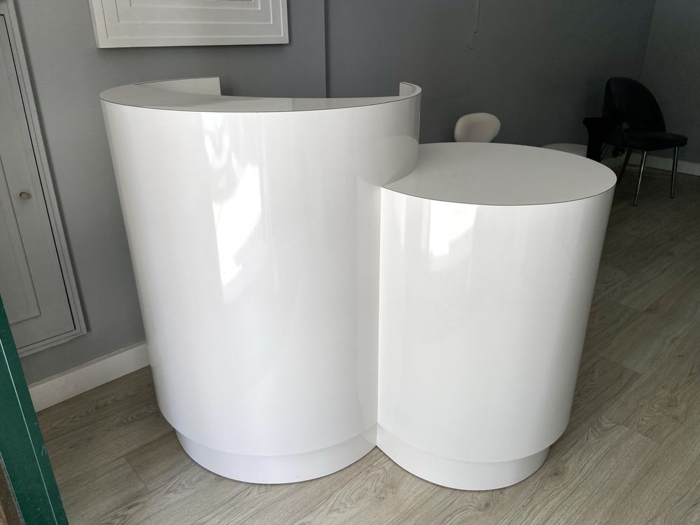 Balcão elegante de recepção