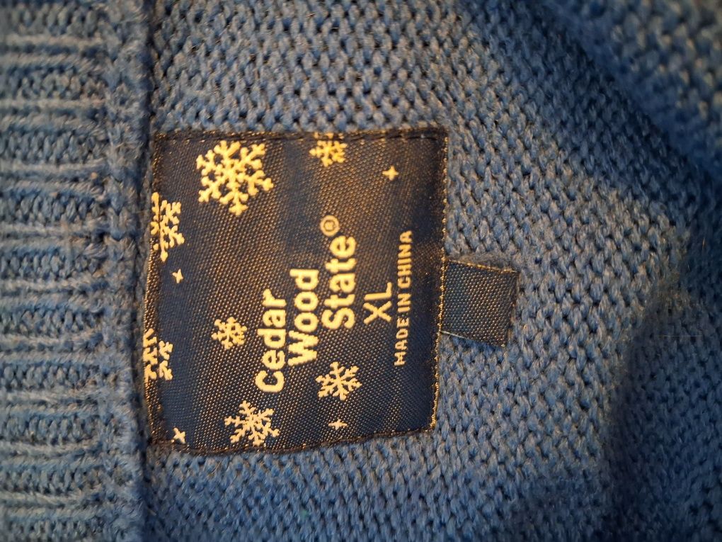 Niebieski świąteczny sweter