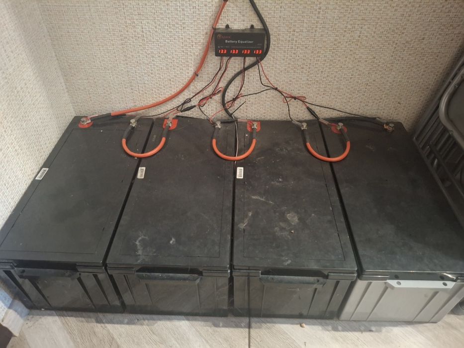 Акумулятори AGM 12V 200Ah - 4 штуки + балансир + кабелі