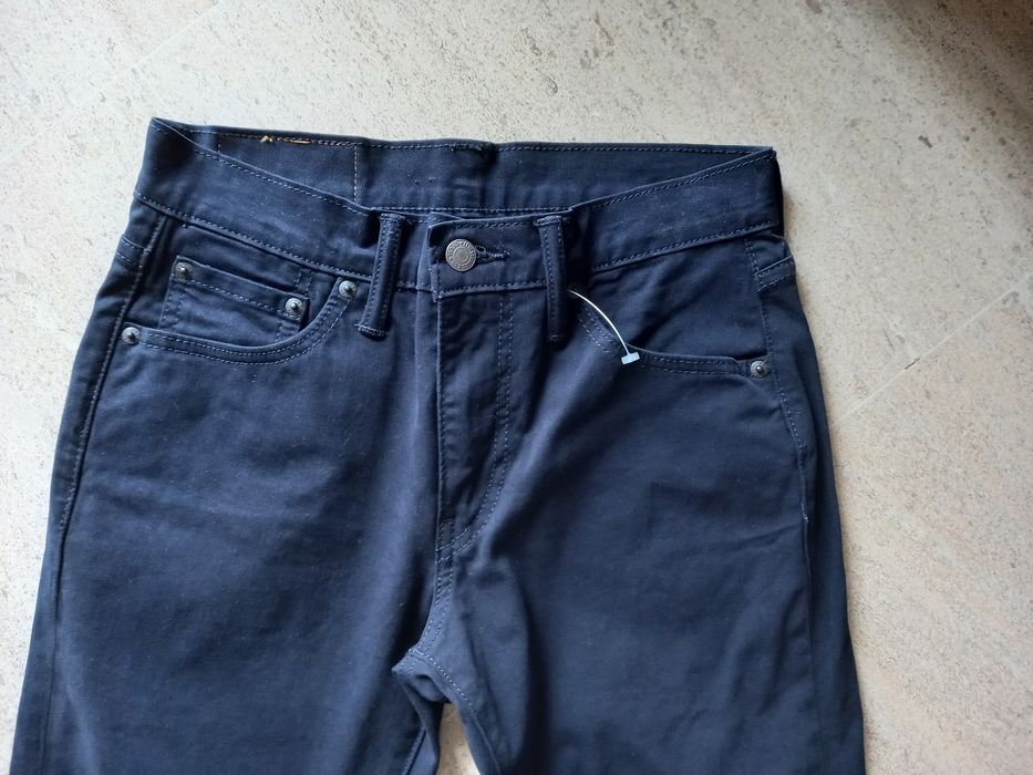 Levi's 511 W29 L32 azul escuro (novas)