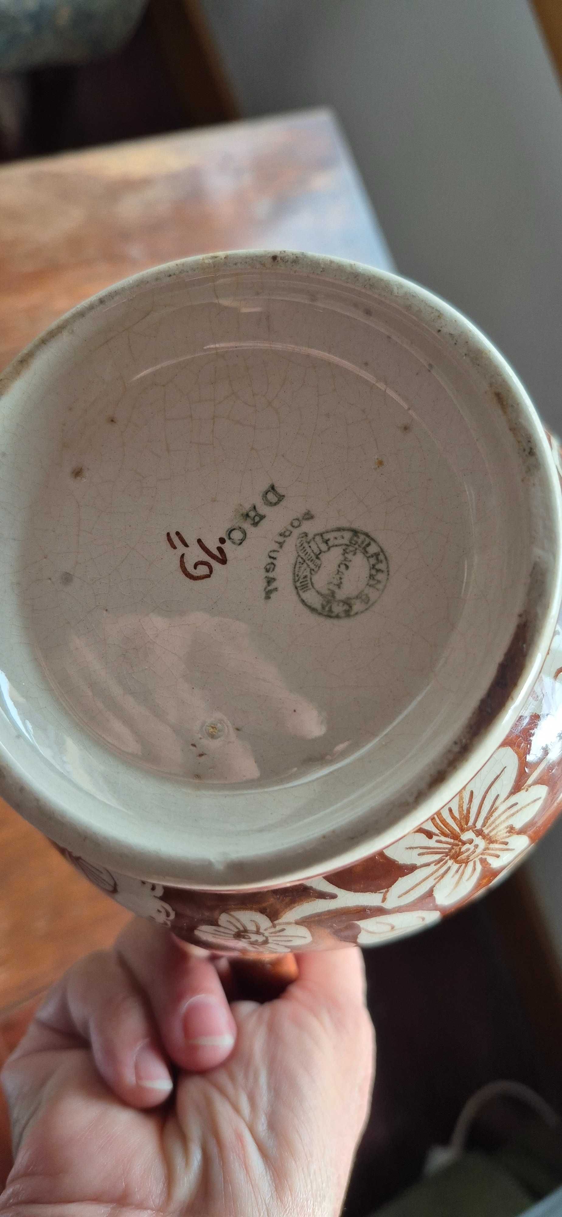 Caneca de servir muito antiga