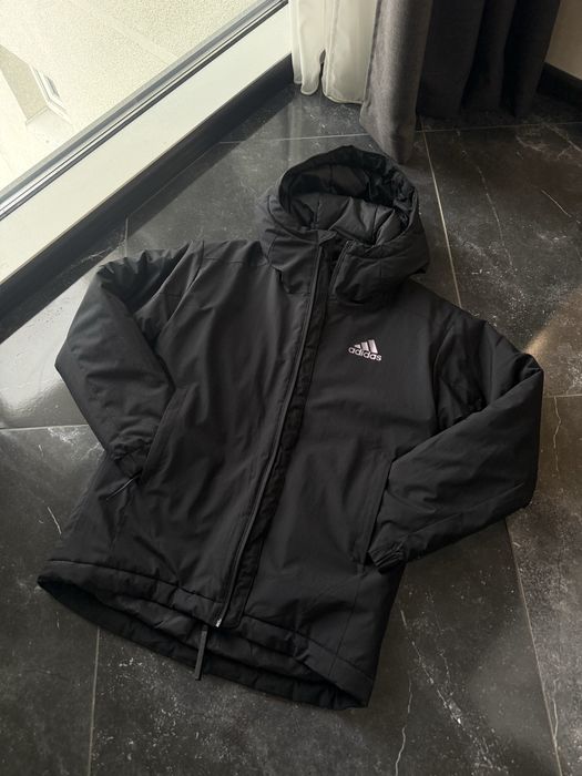 Куртка adidas жіноча