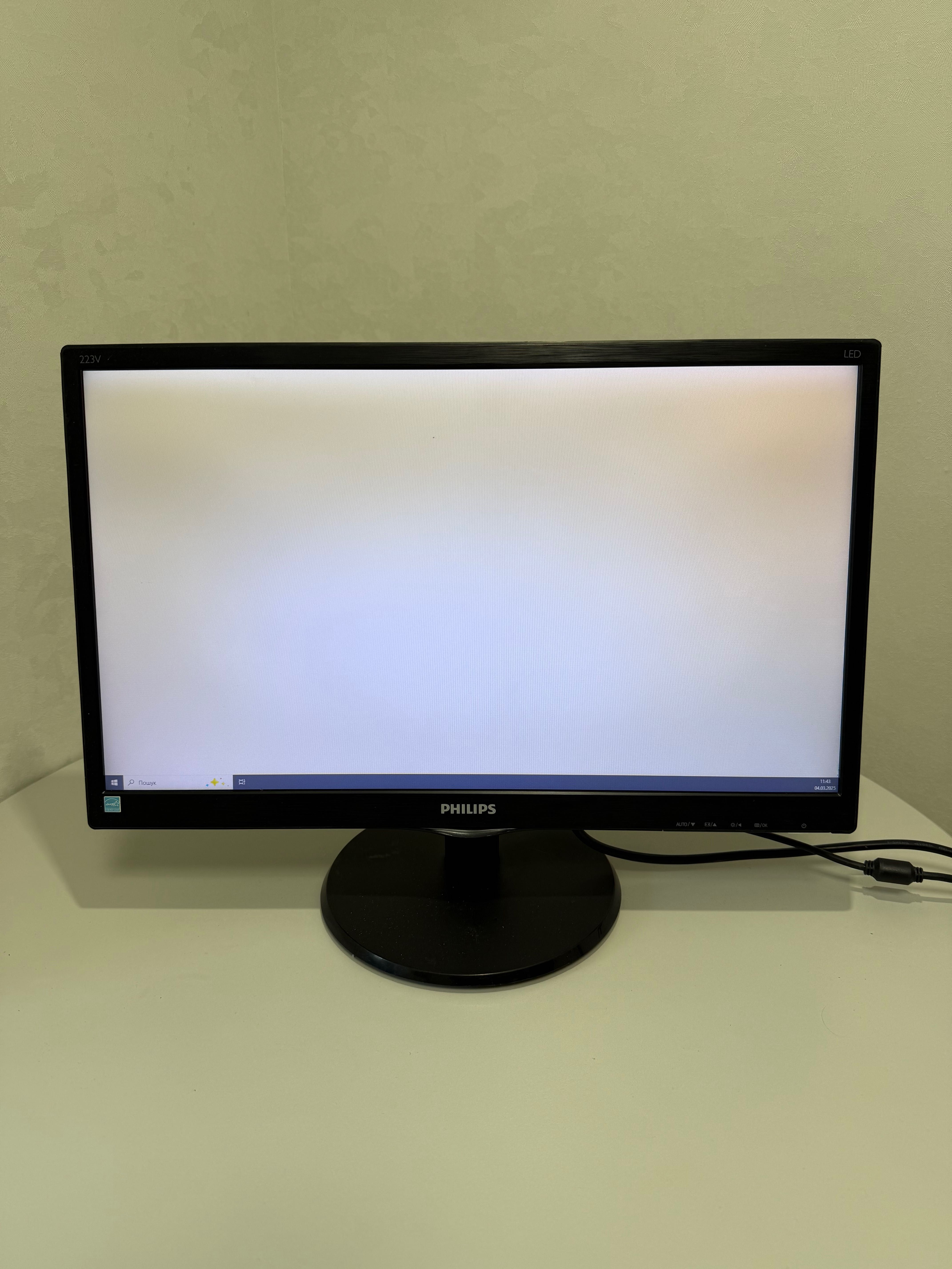 Монітор 22" Philips