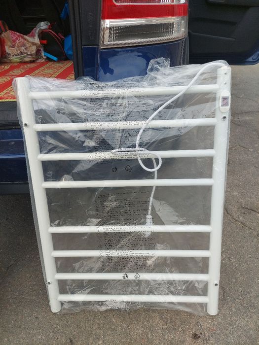 Электросушилка для полотенец и другого белья.