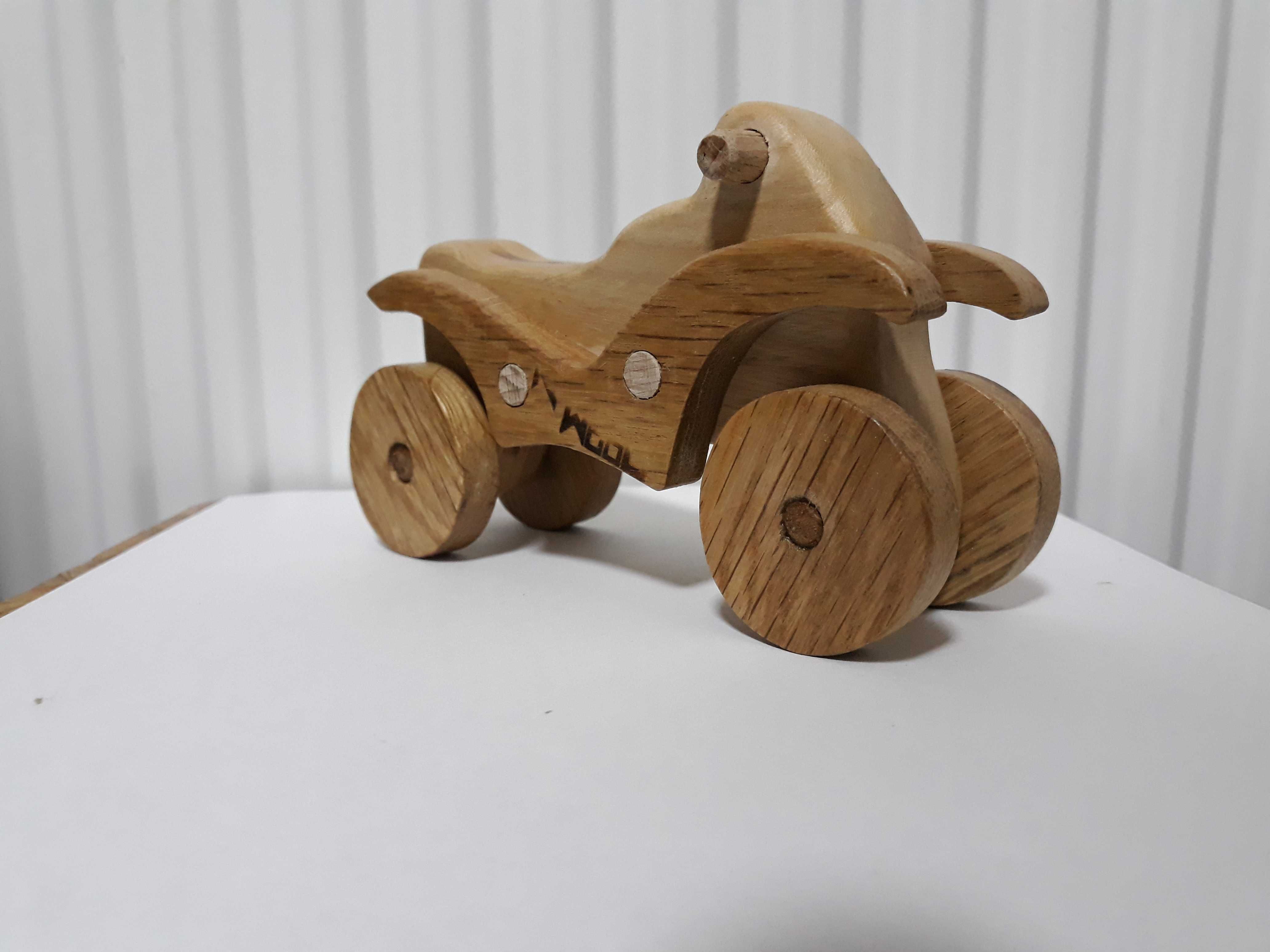 Унікальні дерев"яні іграшки-сувеніри
