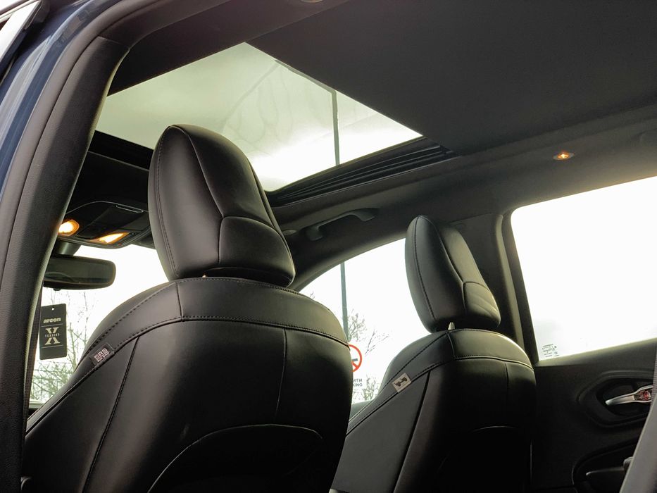 Jeep Cherokee 2021 3.2 бензин