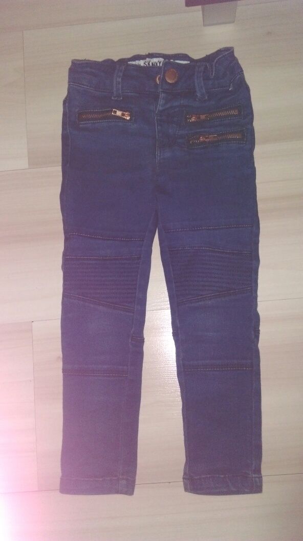 Jeansy rurki 98