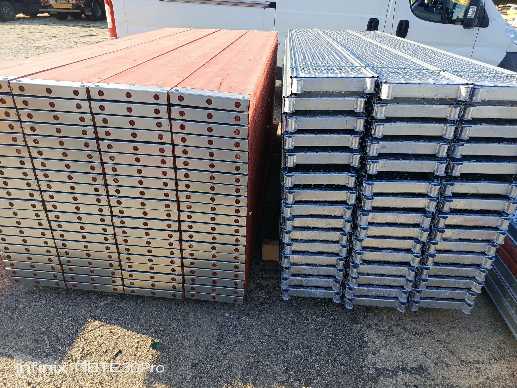 200m2 Transport B-c gratis Rusztowanie elewacyjne systemowe plettac