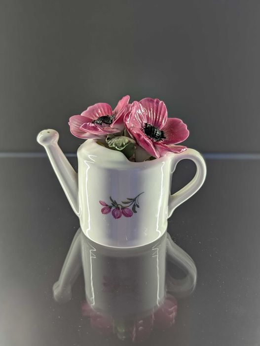 Колекційна порцелянова лійка з анемонами, Англія, кістяна порцеляна