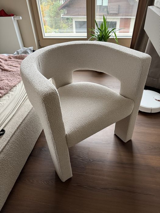 Fotel tapicerowany „Alpah” boucle szarobeżowy – bardzo dobry stan