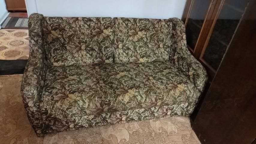 Диван для сидіння