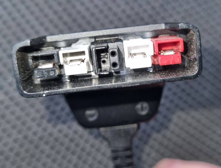 Ładowarka Husqvarna Li-Ion QC80 36V 2A 100-240V