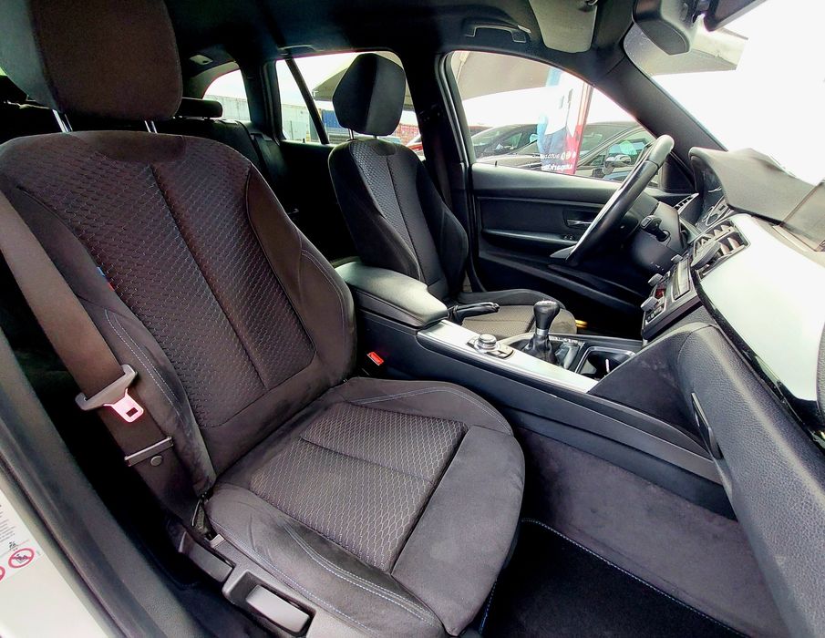 BMW 320 PACK-M Performace "LOOK 335"