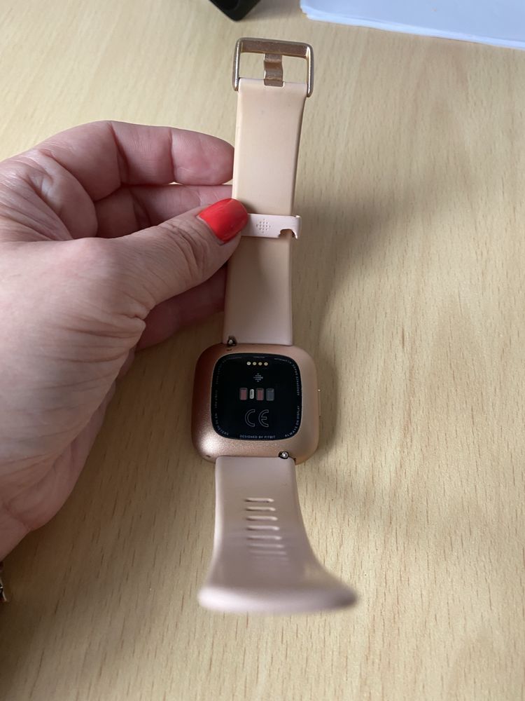 Zegarek smartchwatch cooper rose Fitbit versa2