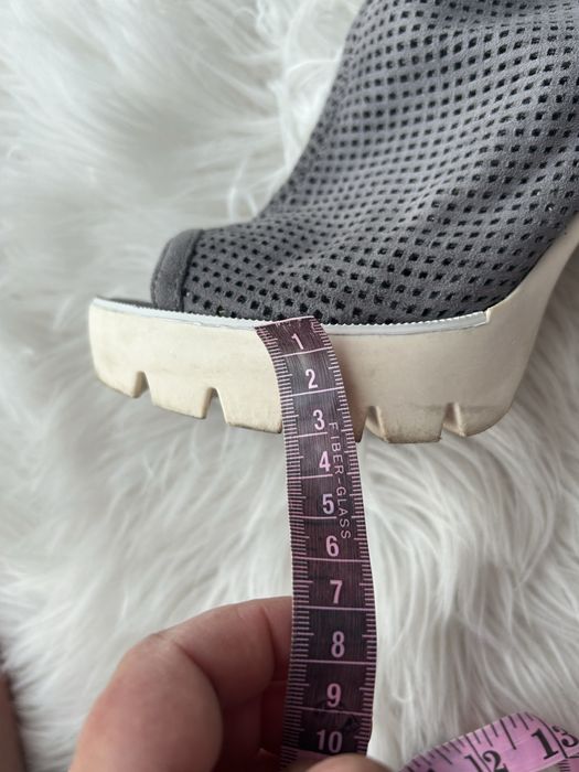 Botki letnie ażurowe zamszowe